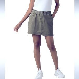 PrAna Double Peak Skort Size 8 cargo green